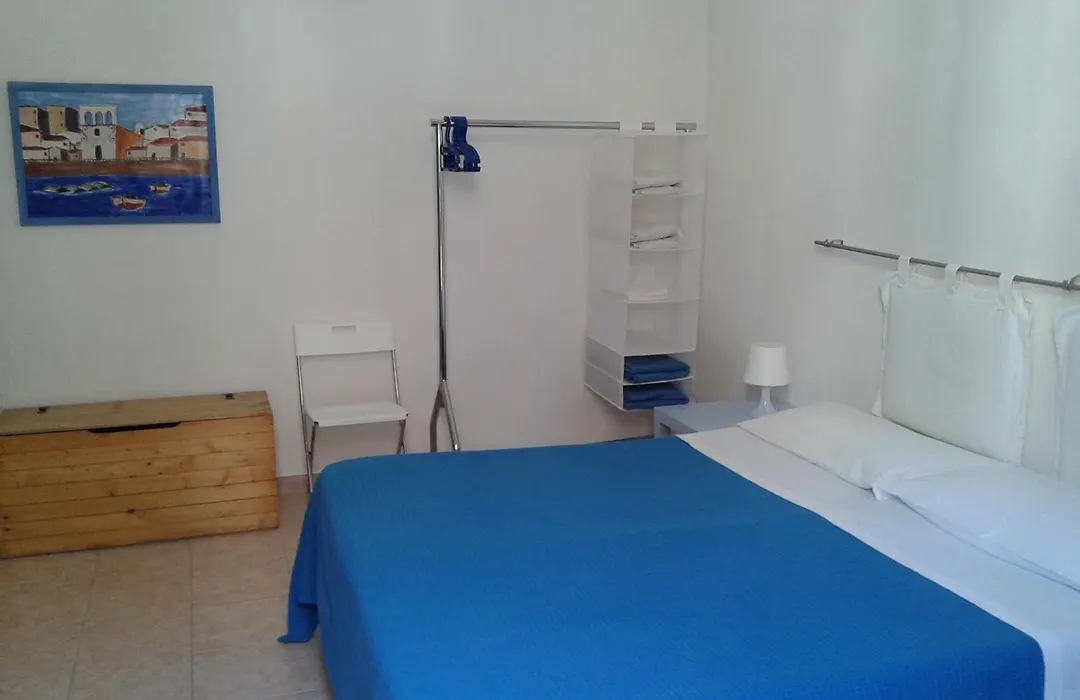 B&B Caravaggio Basic Rooms Near Ortigia-1