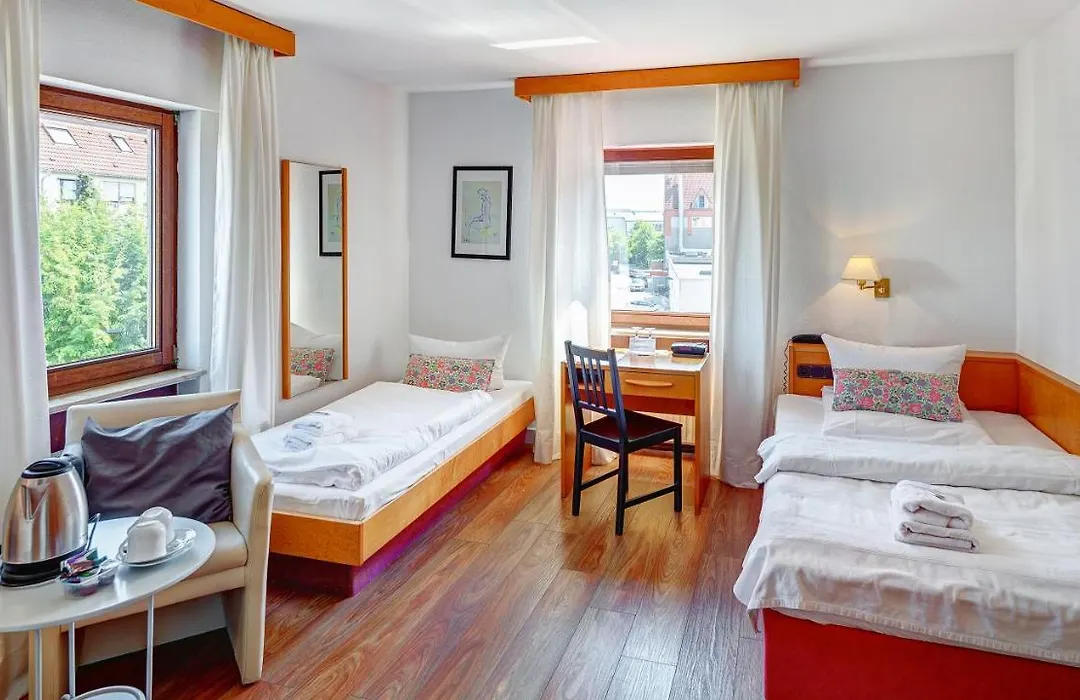 Comfort Hotel Karben-1