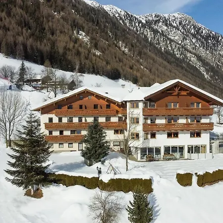 Hotel Kaserhof-3