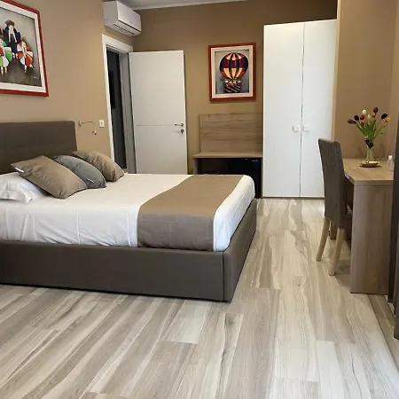Martini Suite-3