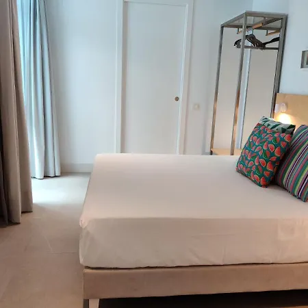Apartamentos y estudios céntricos Conil Home Suite-3