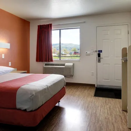 Super 8 By Wyndham Woods Cross - Salt Lake City North-2