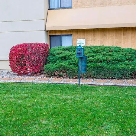 La Quinta Inn By Wyndham Indianapolis East-Post Drive-3