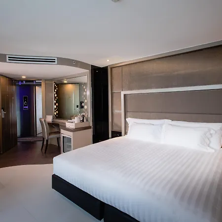 Azure Hotel Pattaya-3