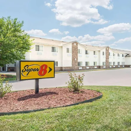 Super 8 By Wyndham Platte City Kansas City Area-3
