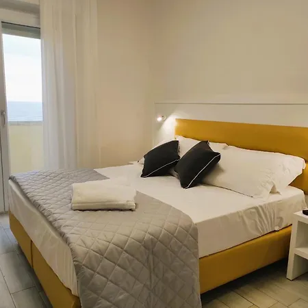 Hotel Gran San Bernardo - Riccione - Fronte Mare Con Ristorante-3