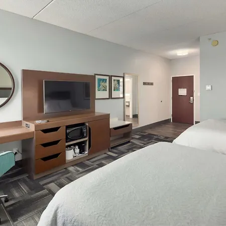 Hampton Inn Louisville Northeast-2