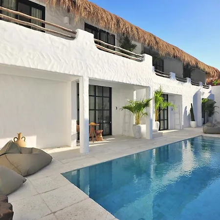 Amara Uluwatu-3