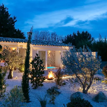 CHAMBRE ROMANTIQUE, JACUZZI et LIT D'EXCEPTION-2