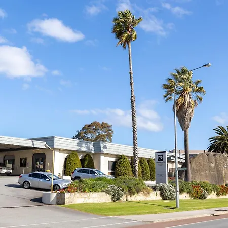 Dog Rock Motel-2