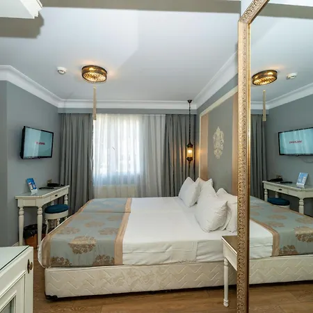 Raymond Blue Hotel-3