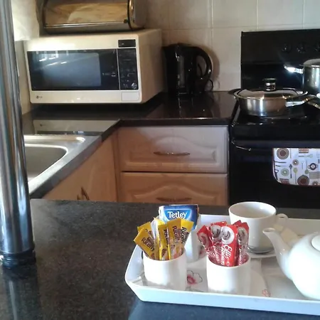 Iqhayiya Guest House-2