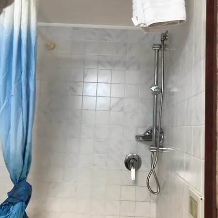 Hotel L&V-2