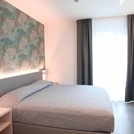 Hotel Paris-2