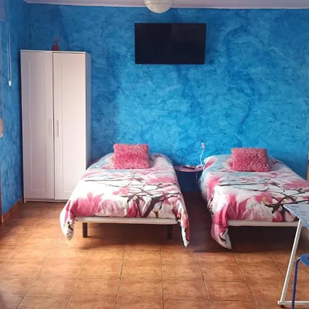 Hostal A La Sombra Del Laurel-3