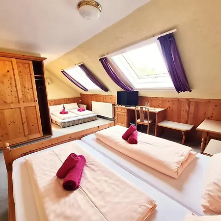 Hotel-Barbarossa-Garni bei Hanau-2