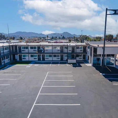 Inland Inn & Suites-2