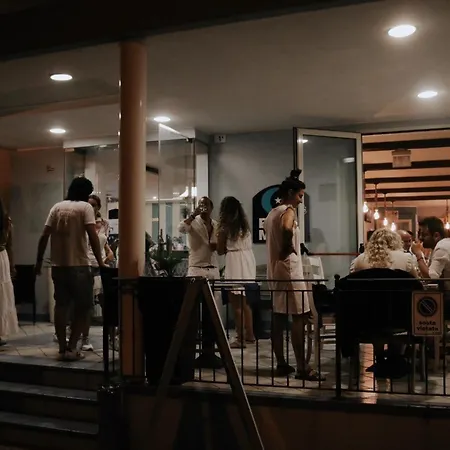 Hotel Blue Moon-2