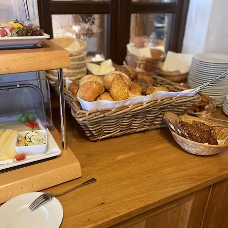 Landhotel Battenheimer Hof-2