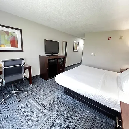 Baymont By Wyndham Marinette-2