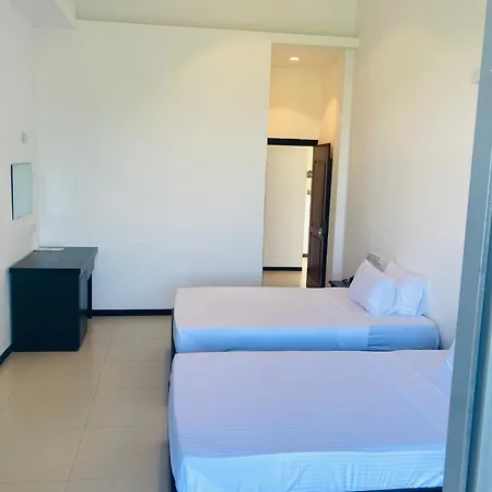 Riverbank Resort Gampola-3