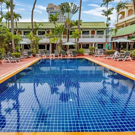The Expat Hotel Patong-3