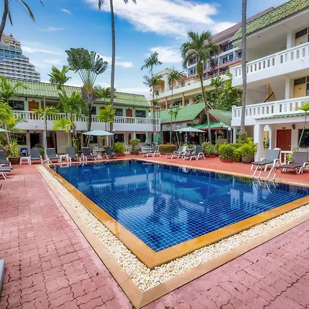 The Expat Hotel Patong-2