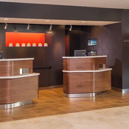 Courtyard By Marriott Richmond West-2