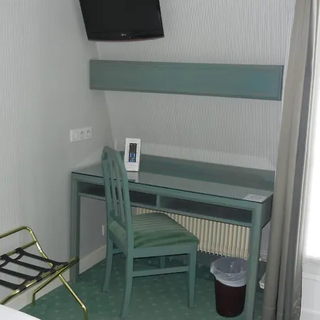 Hotel Du Pre-3