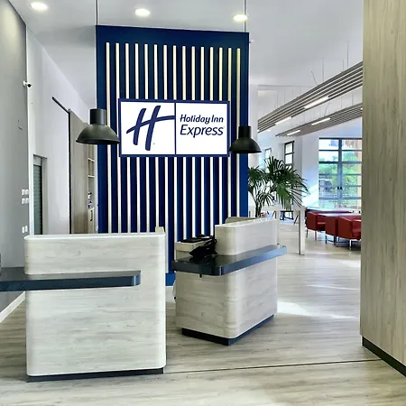 Holiday Inn Express Ciudad De Las Ciencias By Ihg-3