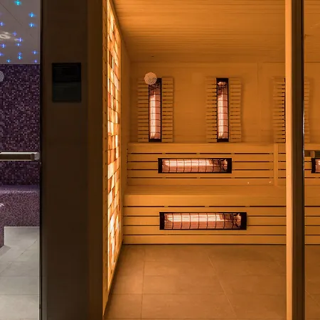 Le Meridien Lav Split-2