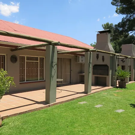 A Cherry Lane Self Catering And B&B-3
