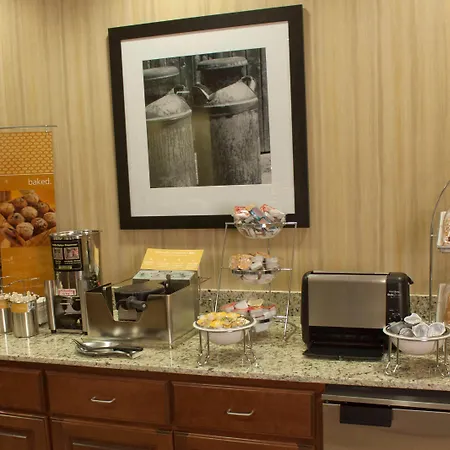 Hampton Inn - Burlington-3