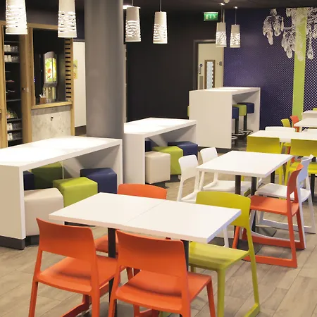 ibis budget Manchester Salford Quays-2