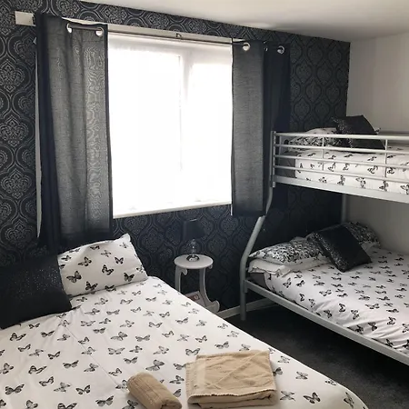 The Butterfly Hotel (Adults Only)-3