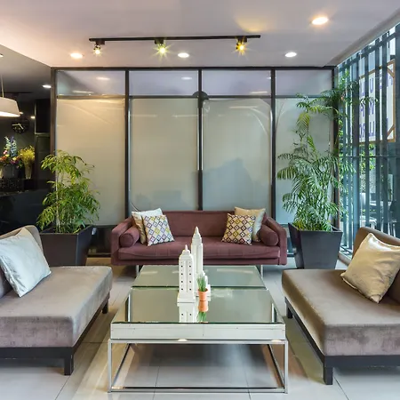 V Hotel-3