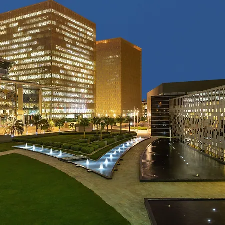 Crowne Plaza Riyadh - Rdc Hotel & Convention By Ihg-3
