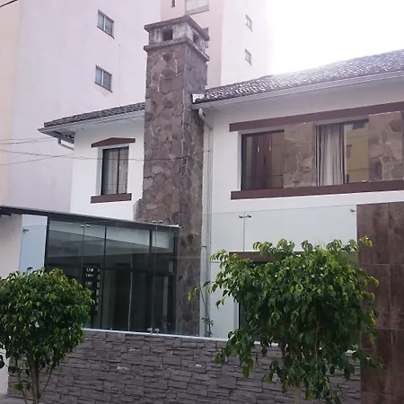 Hotel + Arte-2