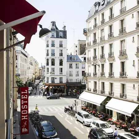 Bastille Hostel-2