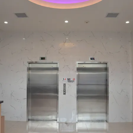 Lic Plaza Hotel-2