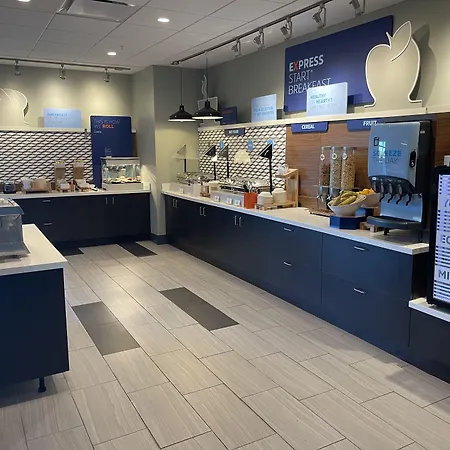 Holiday Inn Express & Suites - West Omaha - Elkhorn By Ihg-2