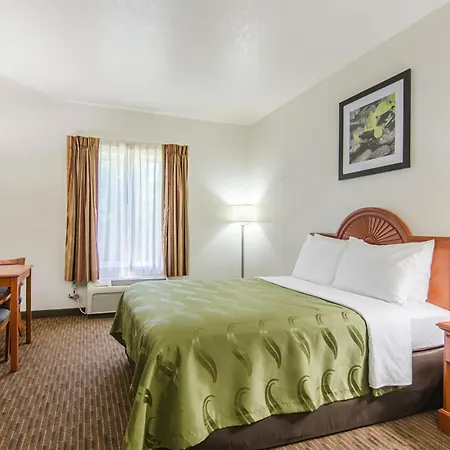 Quality Inn Junction City Near Fort Riley-3