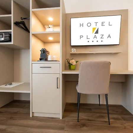 Hotel Plaza-2