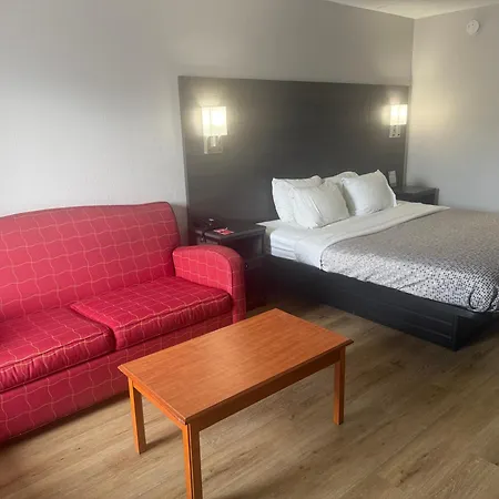 Econo Lodge Naval Station Norfolk-3