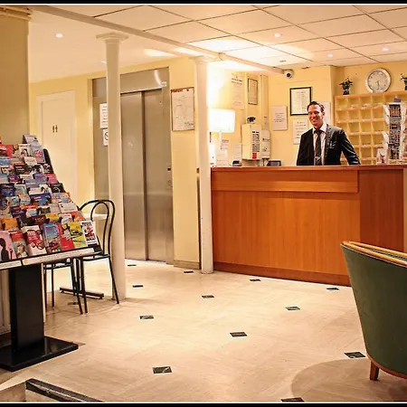 Pax Hotel Paris 18E-2