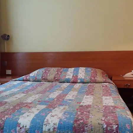 Pax Hotel Paris 18E-3