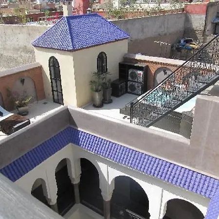 Riad Carllian-2