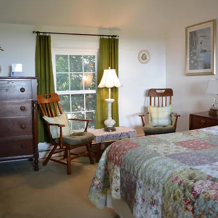 Black Walnut Point Inn-2