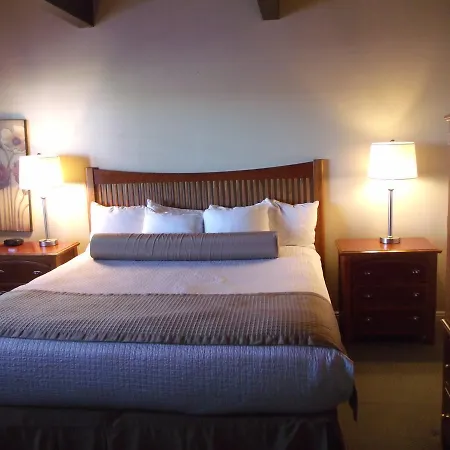 Econo Lodge Inn & Suites Vernal Near Dinosaur Monument-2