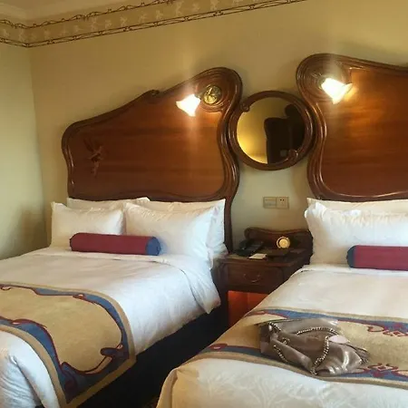 Disneyland Hotel-3